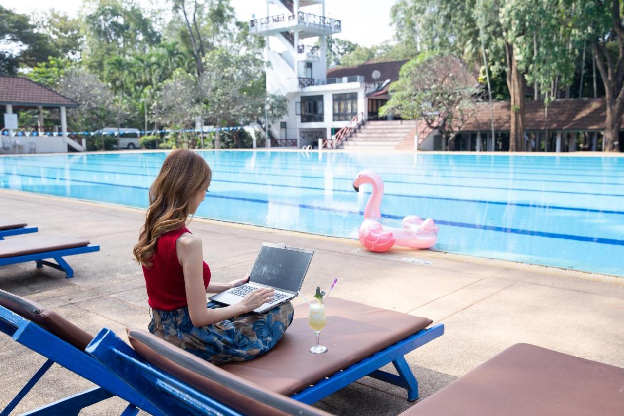 The Imperial Chiang Mai Resort & Sports Club Exterior photo